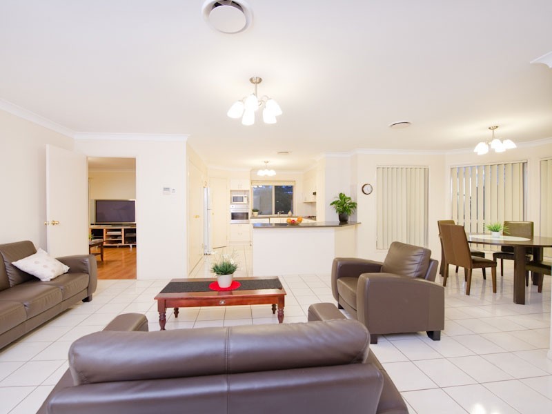 37 Margaret Court, Kenmore QLD 4069