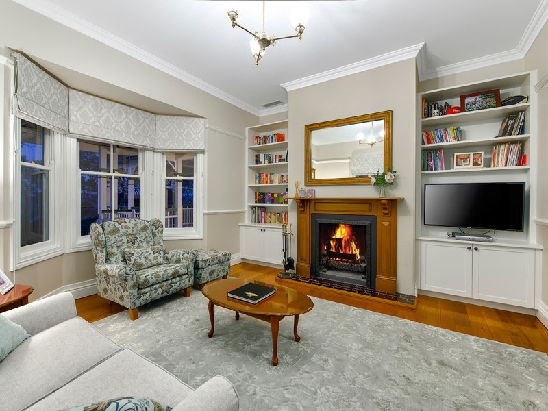 320 Old Farm Rd, Pullenvale QLD 4069