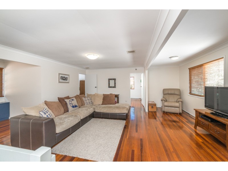 7 Sophia Street, Kenmore QLD 4069