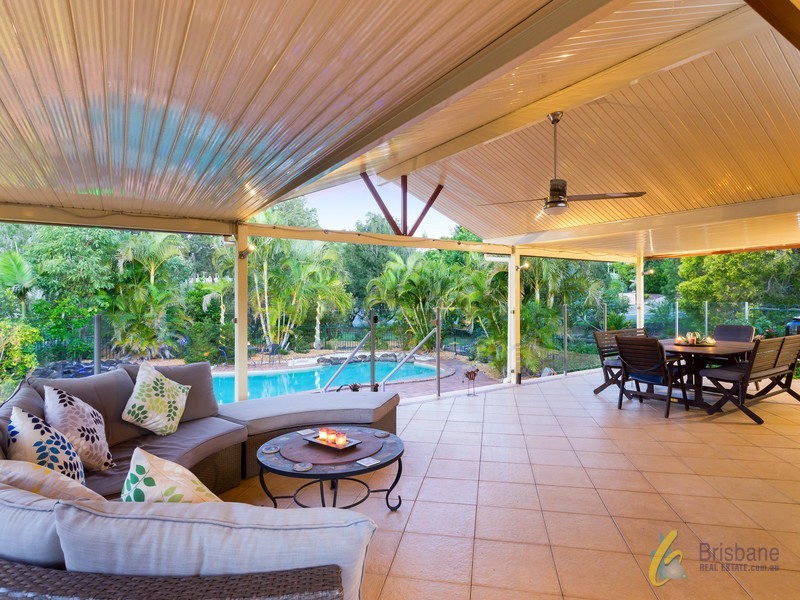 5 Ironbark Place, Bellbowrie QLD 4070