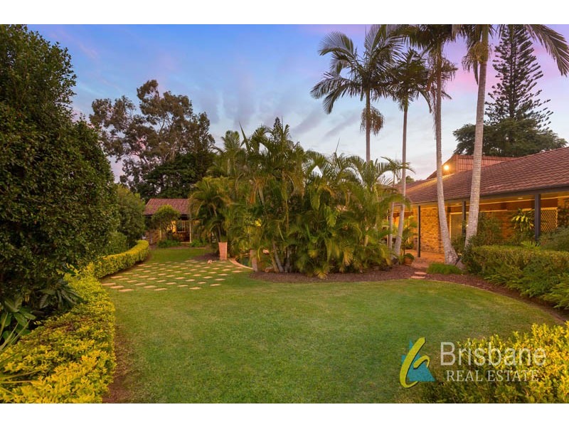 4 Kenny Court, Mount Ommaney QLD 4074