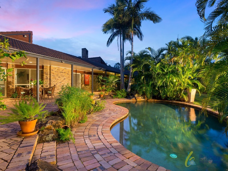 4 Kenny Court, Mount Ommaney QLD 4074