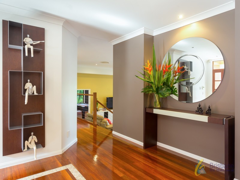 9 Robertson Place, Fig Tree Pocket QLD 4069