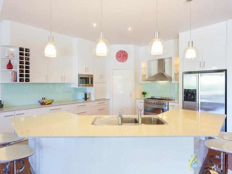 9 Robertson Place, Fig Tree Pocket QLD 4069