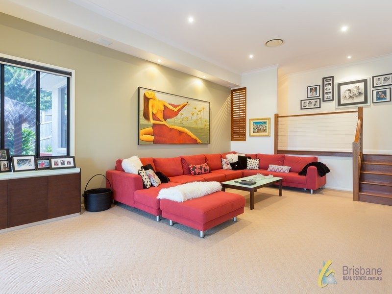 9 Robertson Place, Fig Tree Pocket QLD 4069