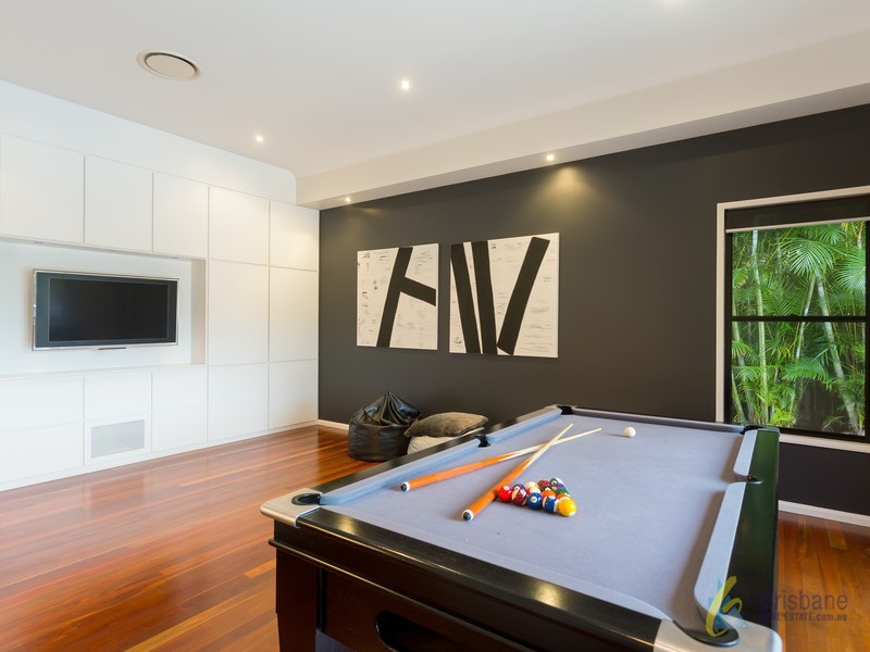 9 Robertson Place, Fig Tree Pocket QLD 4069