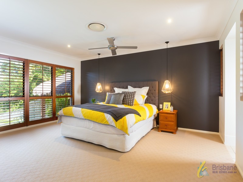 9 Robertson Place, Fig Tree Pocket QLD 4069
