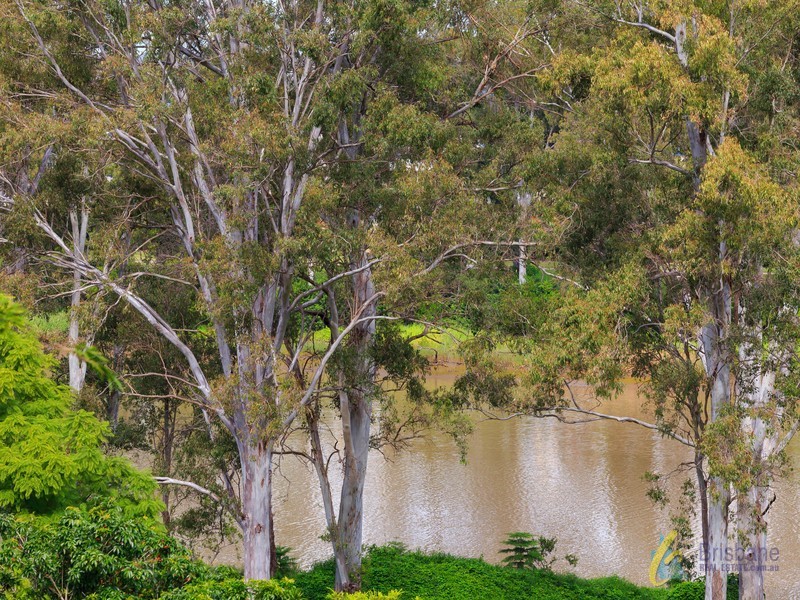 9 Robertson Place, Fig Tree Pocket QLD 4069