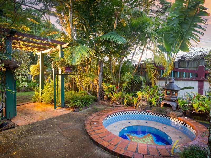 262 Oxley Rd, Graceville QLD 4075