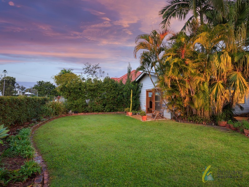 262 Oxley Rd, Graceville QLD 4075