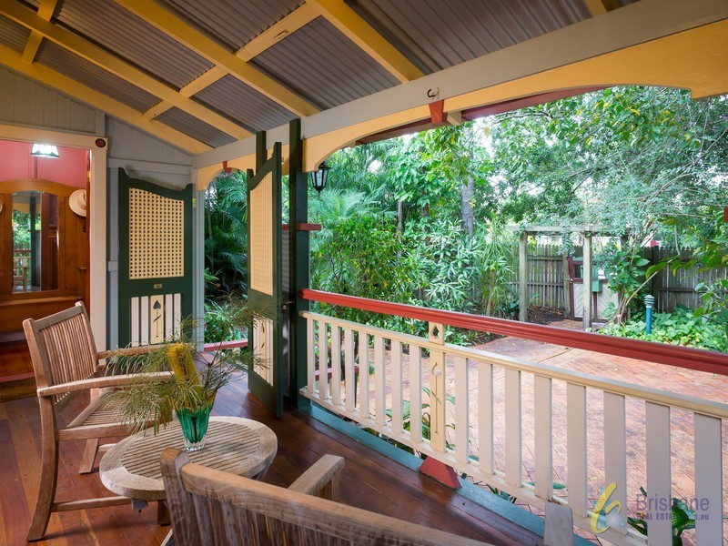 262 Oxley Rd, Graceville QLD 4075