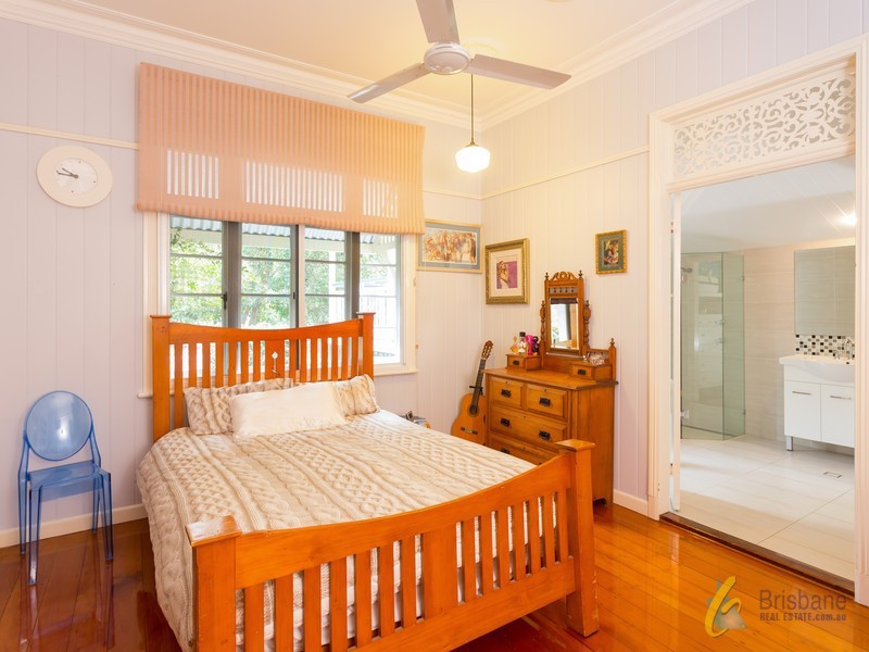 90 Berry Street, Sherwood QLD 4075