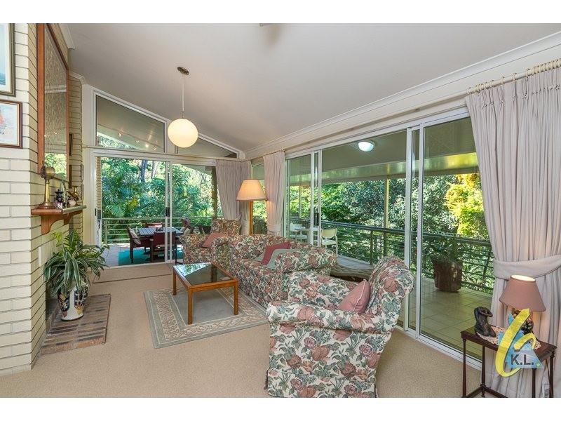 32 Quahlee Grove, Karana Downs QLD 4306