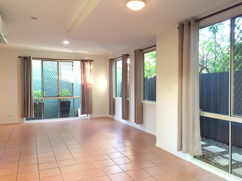 2/108 Glenalva Tce, Enoggera QLD 4051