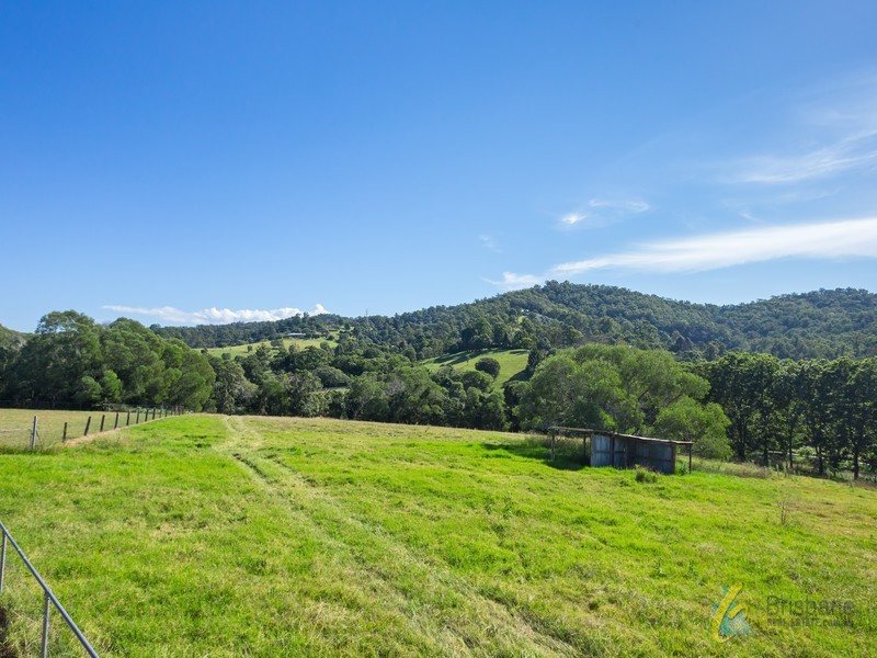 353 Gold Creek Road, Brookfield QLD 4069