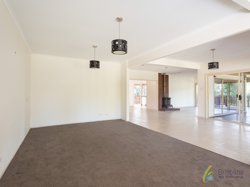 353 Gold Creek Road, Brookfield QLD 4069