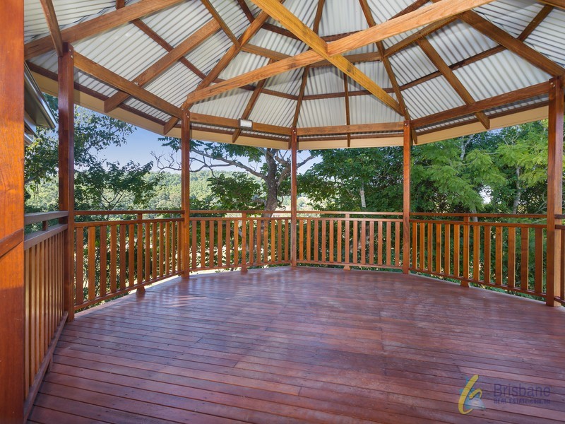 353 Gold Creek Road, Brookfield QLD 4069