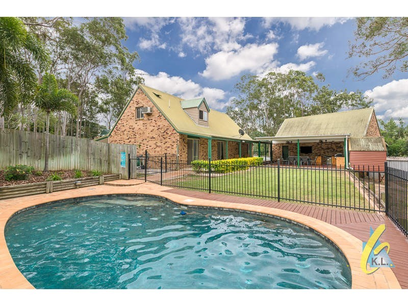 363 Mt Crosby Rd, Chuwar QLD 4306