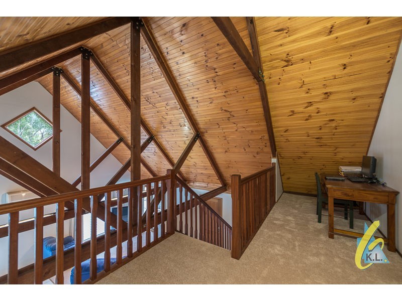 363 Mt Crosby Rd, Chuwar QLD 4306