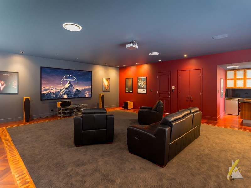 35 Nioka Street, Brookfield QLD 4069