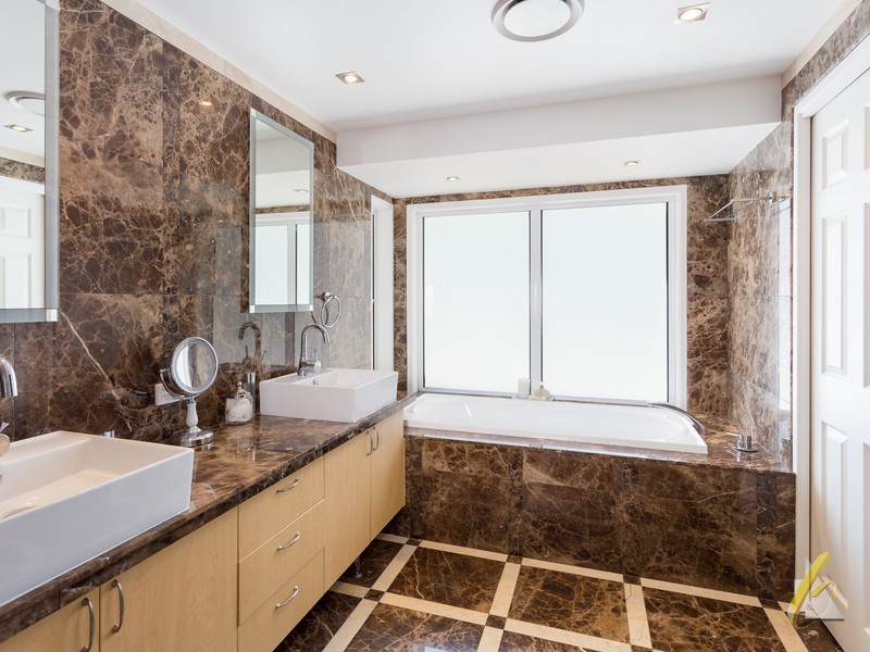 35 Nioka Street, Brookfield QLD 4069