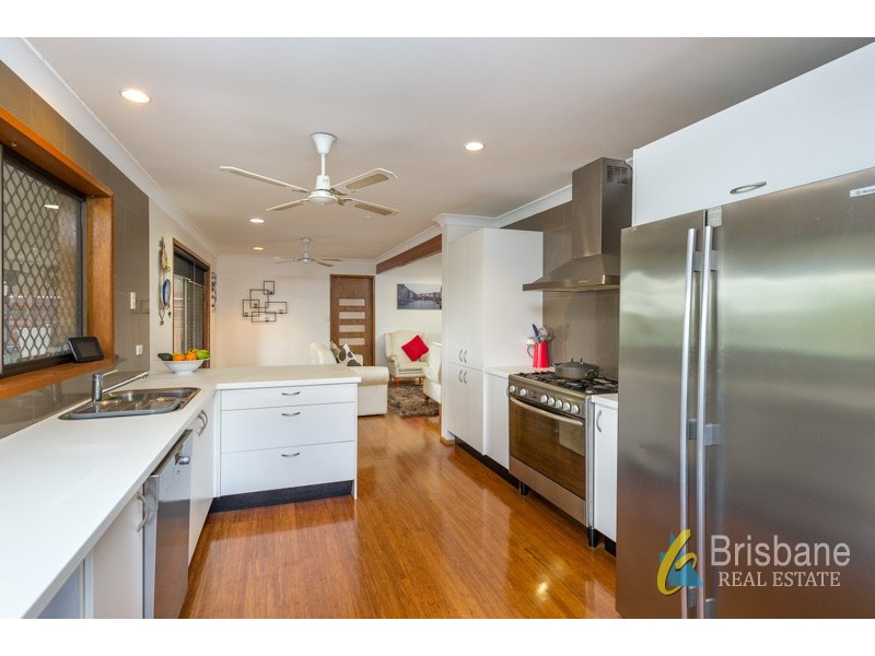 43 Broadmoor Street, Kenmore Hills QLD 4069
