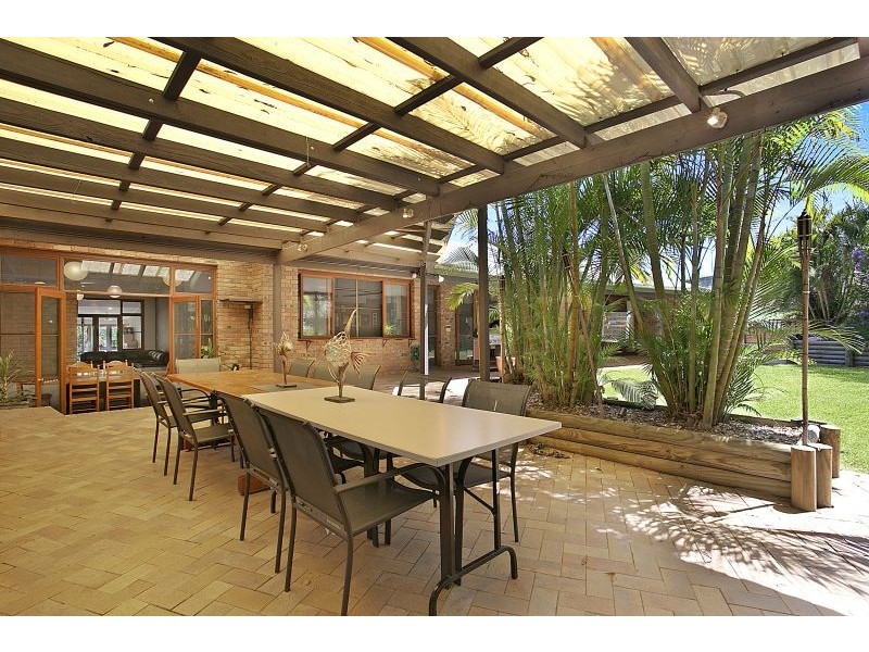 25 Woodfield Rd, Pullenvale QLD 4069