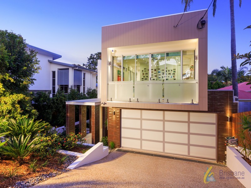 15 Central Avenue, St Lucia QLD 4067