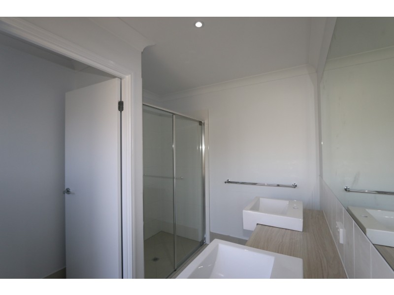 27 Cattiger Street, Richlands QLD 4077