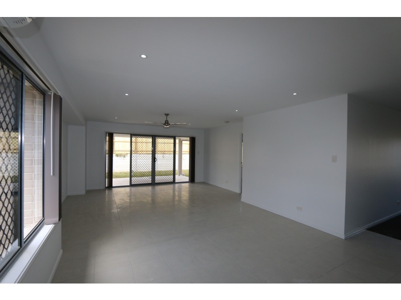 27 Cattiger Street, Richlands QLD 4077