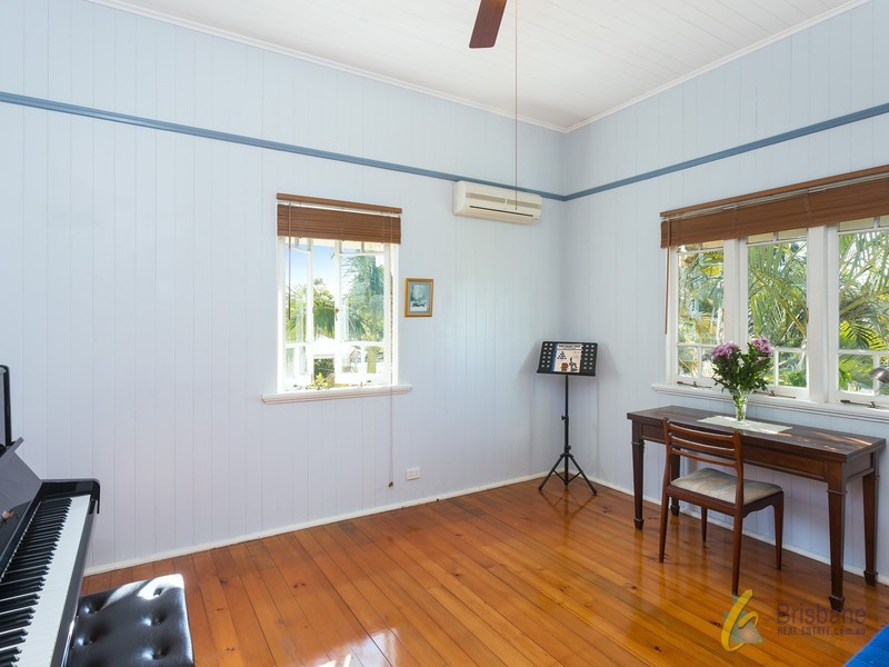 35 White St, Graceville QLD 4075