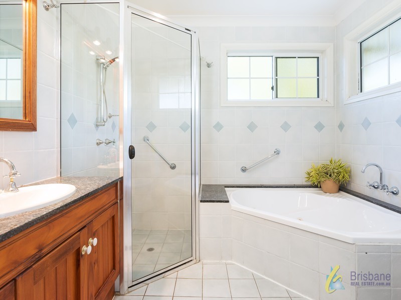 35 White St, Graceville QLD 4075