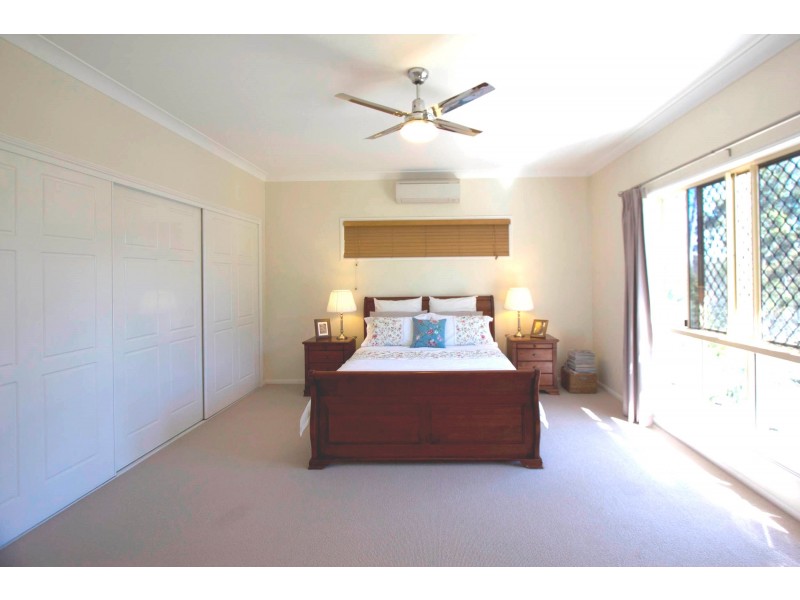 69 Westaway Crescent, Bellbowrie QLD 4070