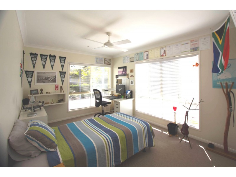 69 Westaway Crescent, Bellbowrie QLD 4070