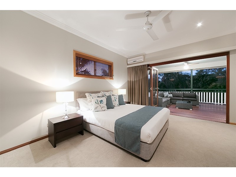 7 Lyndora Close, Riverhills QLD 4074
