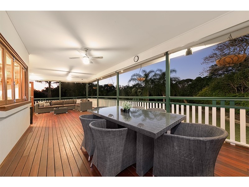 7 Lyndora Close, Riverhills QLD 4074