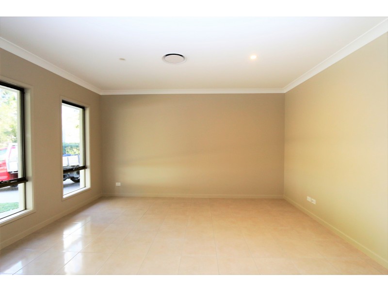 103 Mirbelia Street, Kenmore QLD 4069