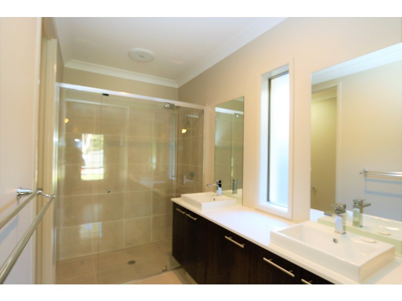 103 Mirbelia Street, Kenmore QLD 4069