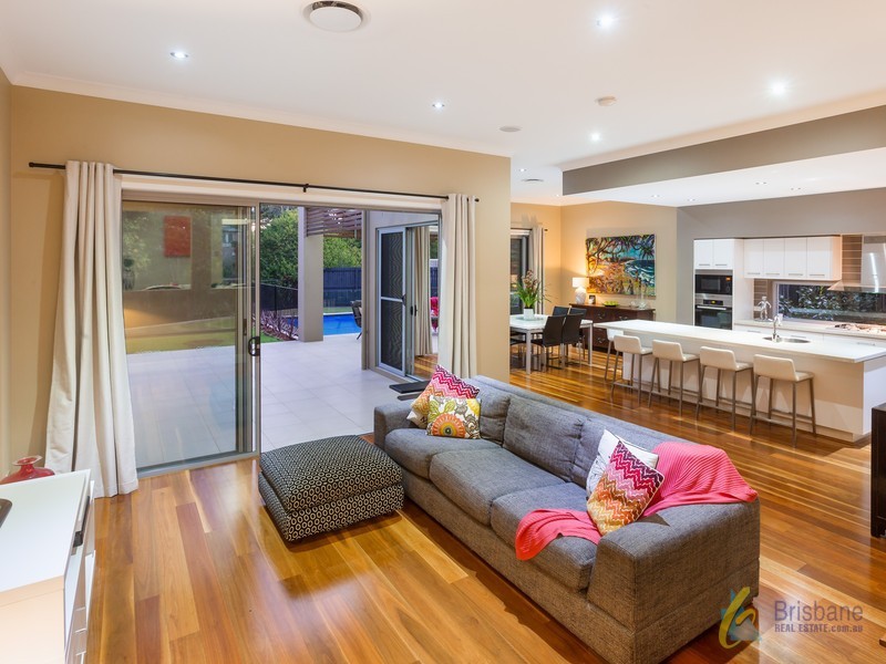 23 Serene Place, Fig Tree Pocket QLD 4069