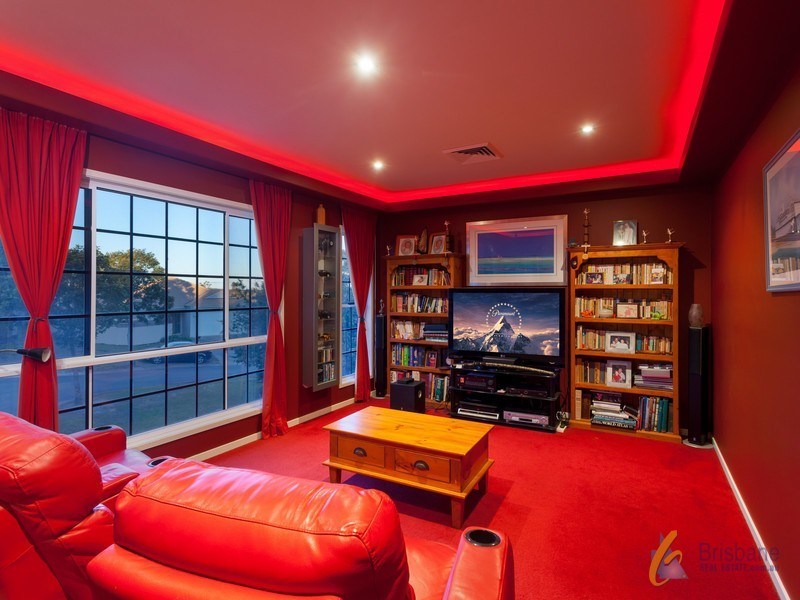 16 Joffre Pl, Forest Lake QLD 4078