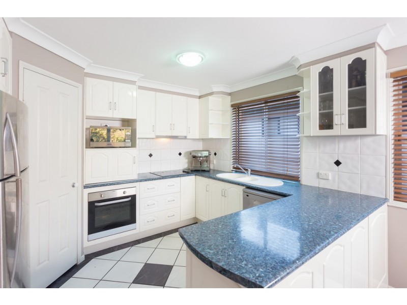 17 Alexandrina Cct, Forest Lake QLD 4078