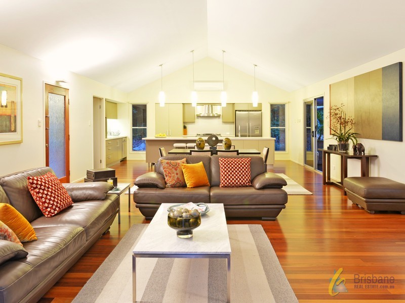 31 Lucas Place, Pullenvale QLD 4069