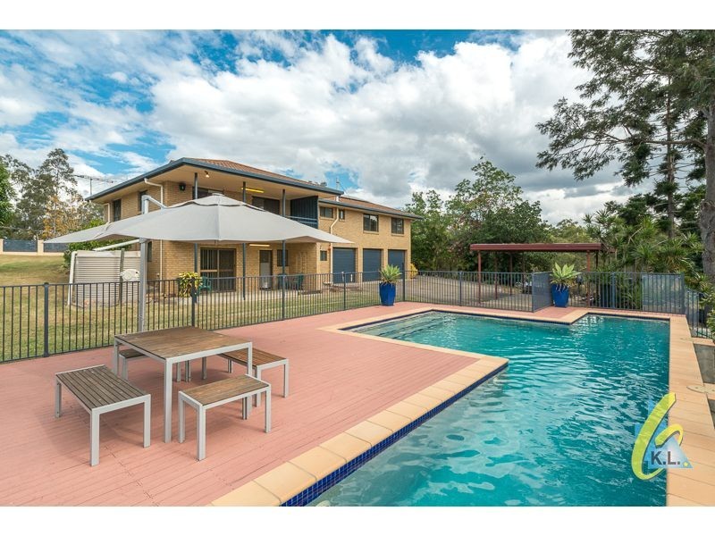 910 Mt Crosby Rd, Mount Crosby QLD 4306