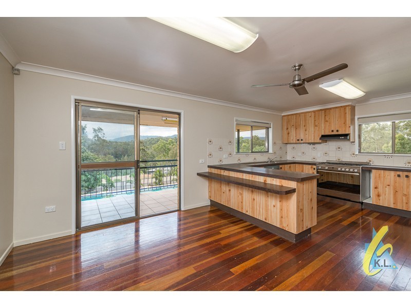 910 Mt Crosby Rd, Mount Crosby QLD 4306
