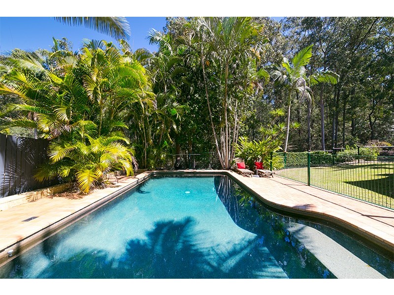 10 Birah Place, Chapel Hill QLD 4069