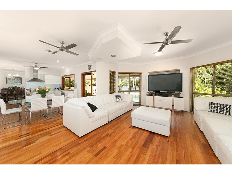 10 Birah Place, Chapel Hill QLD 4069