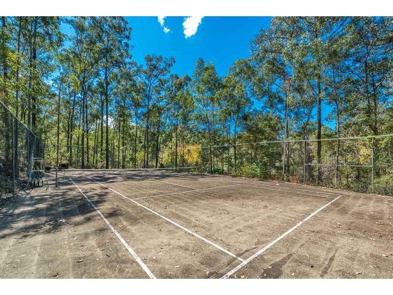 252 Bielby Road, Kenmore Hills QLD 4069