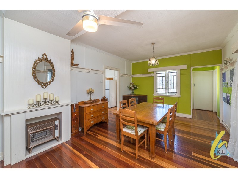 10 Barrett St, East Ipswich QLD 4305