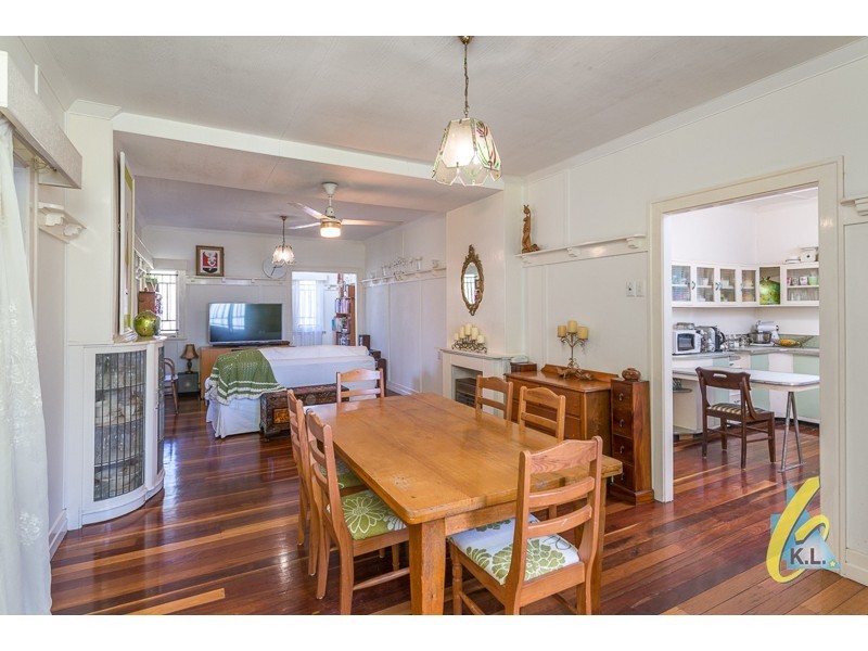 10 Barrett St, East Ipswich QLD 4305
