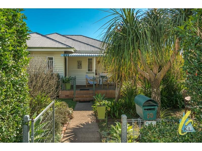 10 Barrett St, East Ipswich QLD 4305